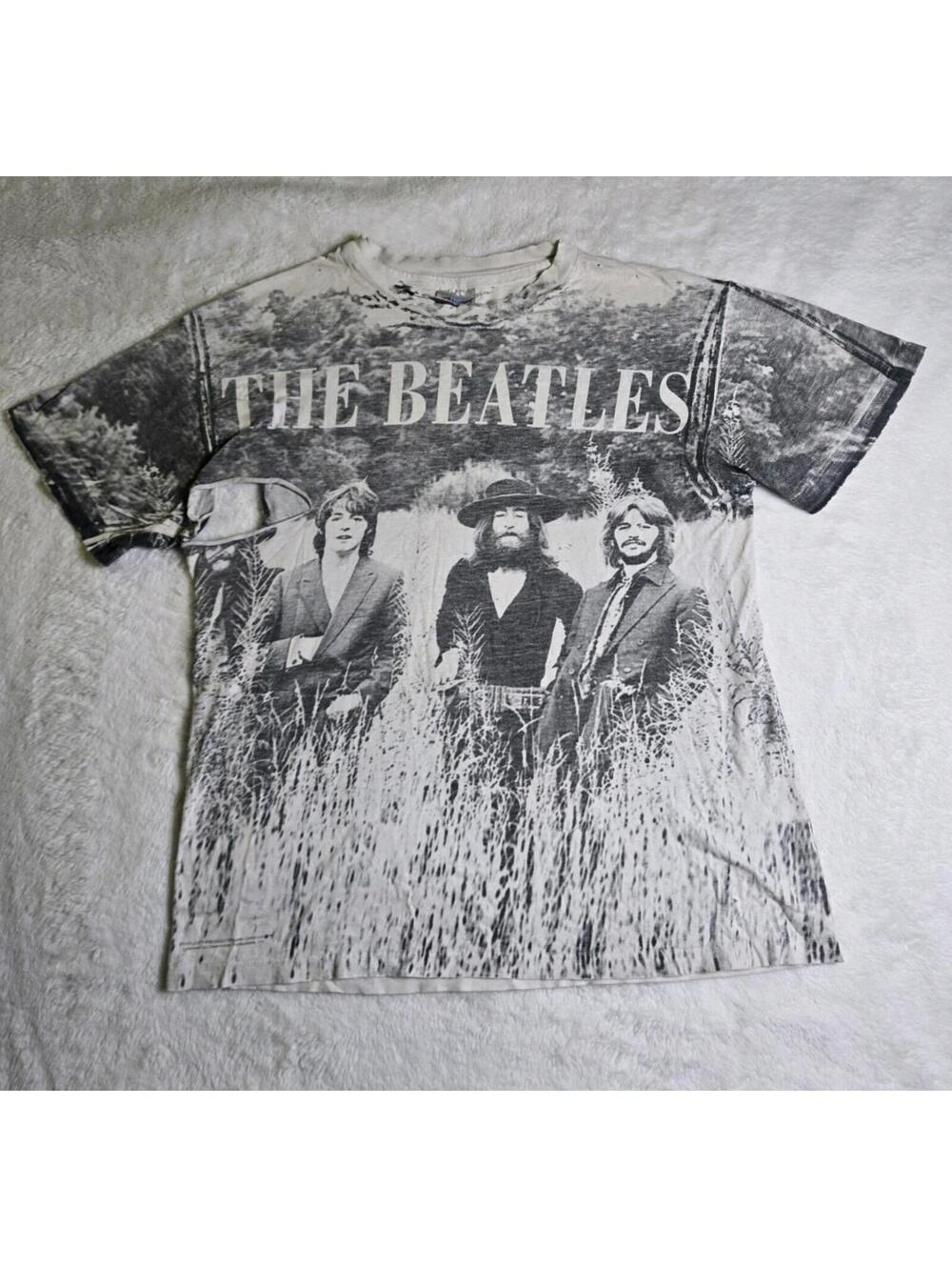 Vtg Apple Corps The Beatles in a Field All-Over Print T-Shirt Mens L (READ DMG)